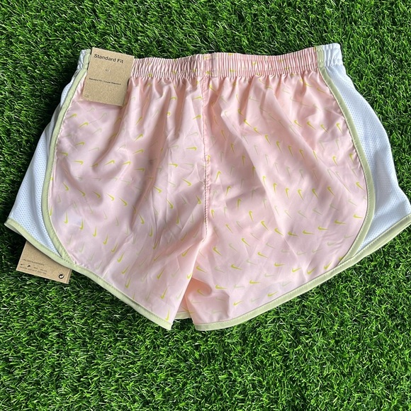 NIKE Dri Fit Kids Running Shorts size medium - Picture 6 of 8